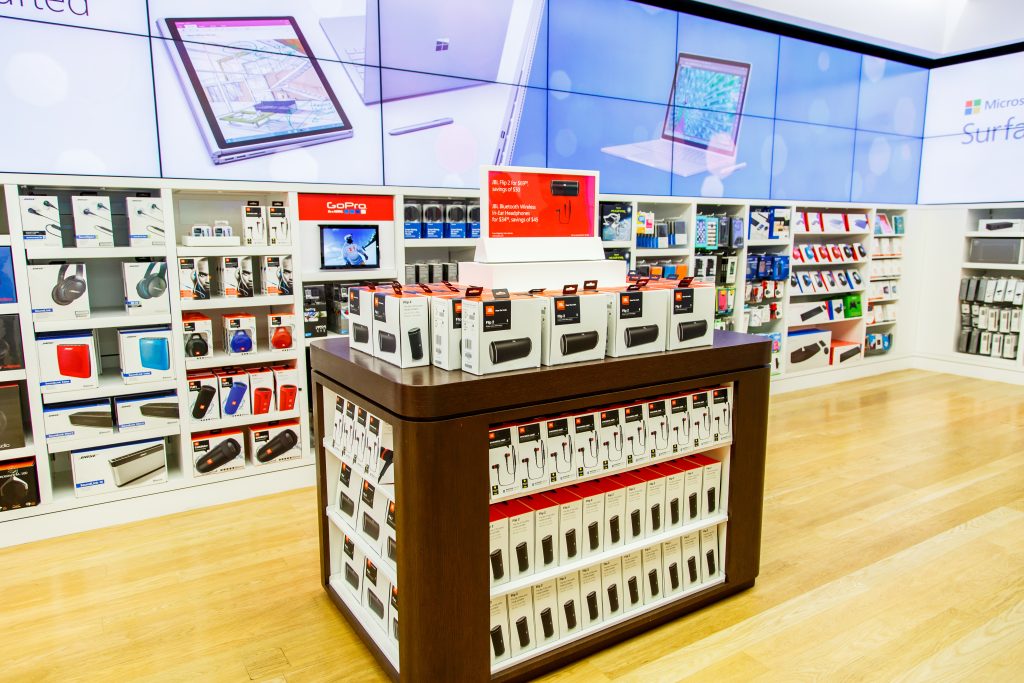 MSFT_INSTORE_HOLIDAY_01