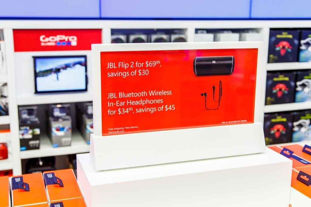 MSFT_INSTORE_HOLIDAY_02