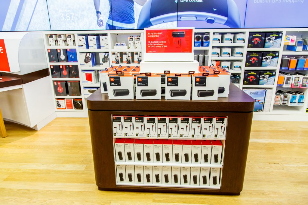 MSFT_INSTORE_HOLIDAY_05