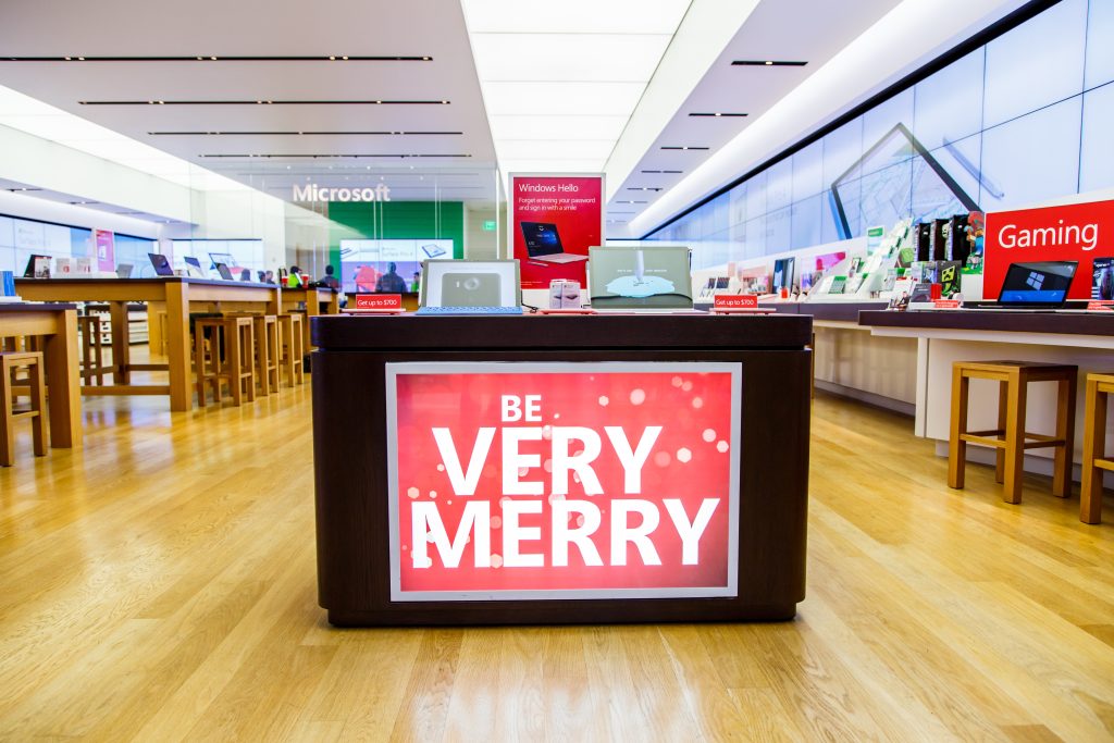 MSFT_INSTORE_HOLIDAY_21