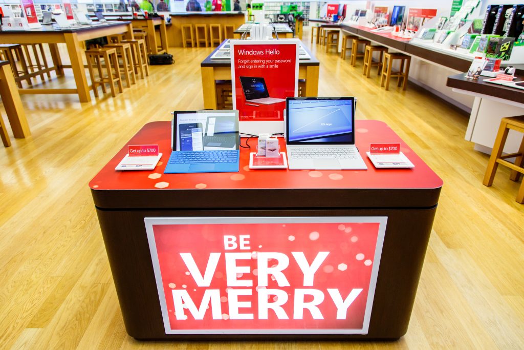 MSFT_INSTORE_HOLIDAY_23