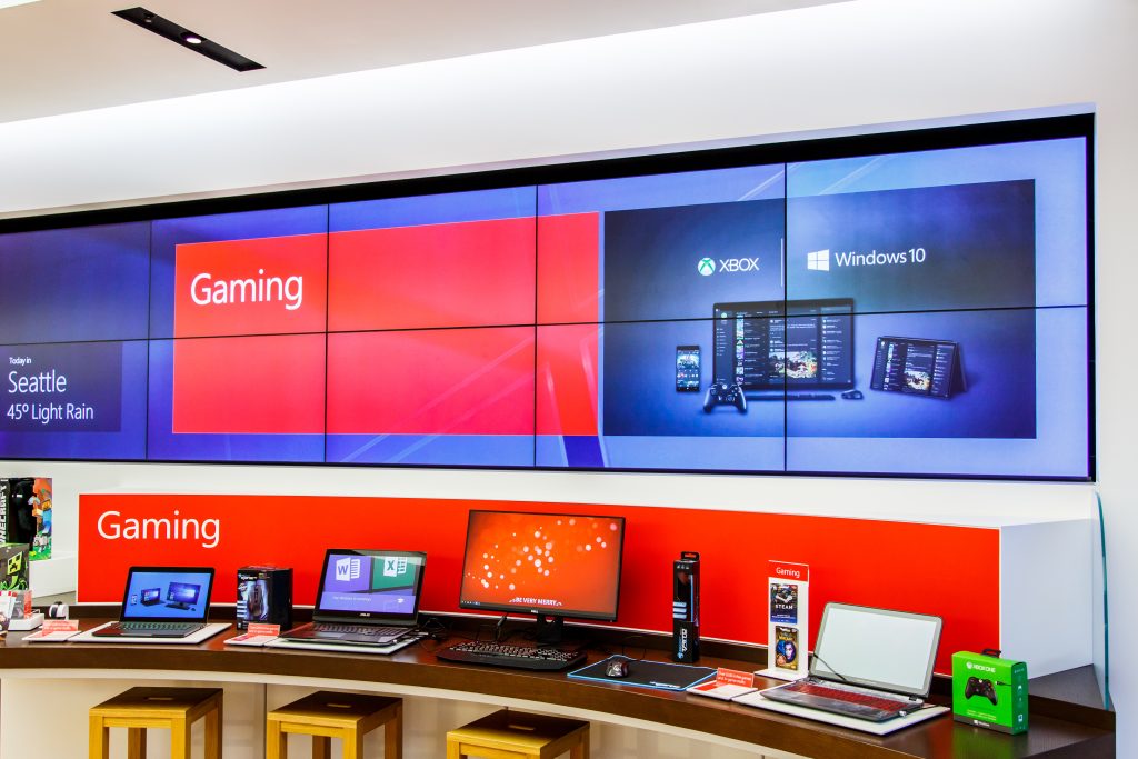 MSFT_INSTORE_HOLIDAY_32