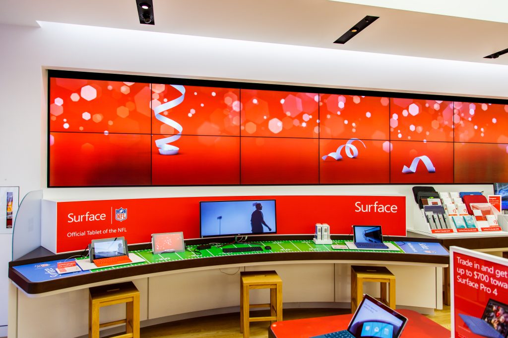 MSFT_INSTORE_HOLIDAY_35