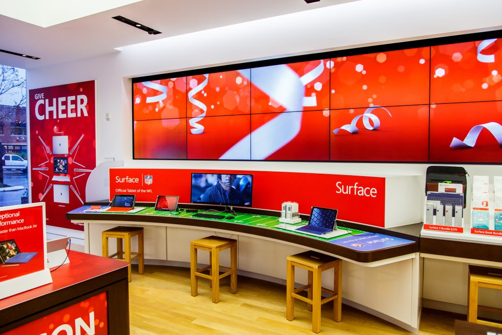 MSFT_INSTORE_HOLIDAY_36