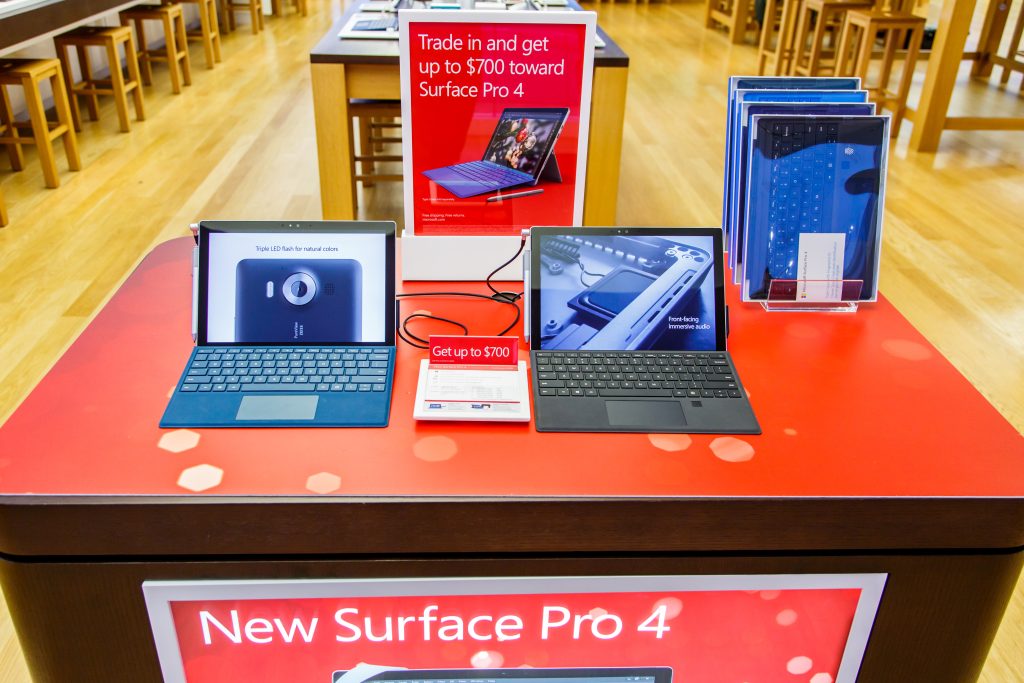 MSFT_INSTORE_HOLIDAY_42