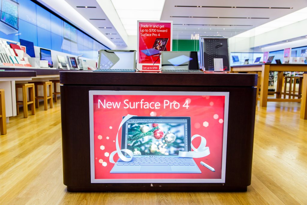 MSFT_INSTORE_HOLIDAY_44