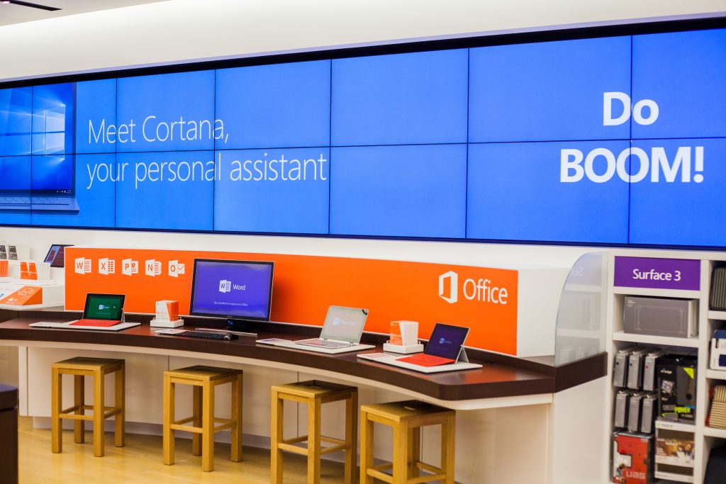 MSSTORE_CAMPAIGN_WIN10LAUNCH_21