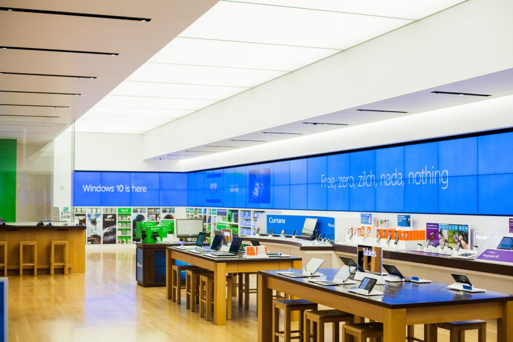 MSSTORE_CAMPAIGN_WIN10LAUNCH_43