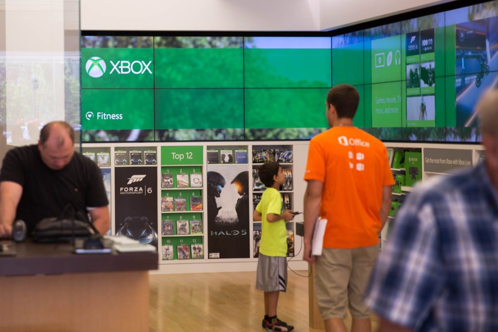 MS_Store_GradCreative_Photo_002