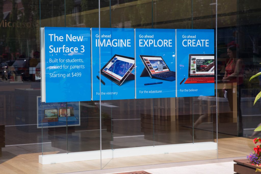 MS_Store_GradCreative_Photo_003