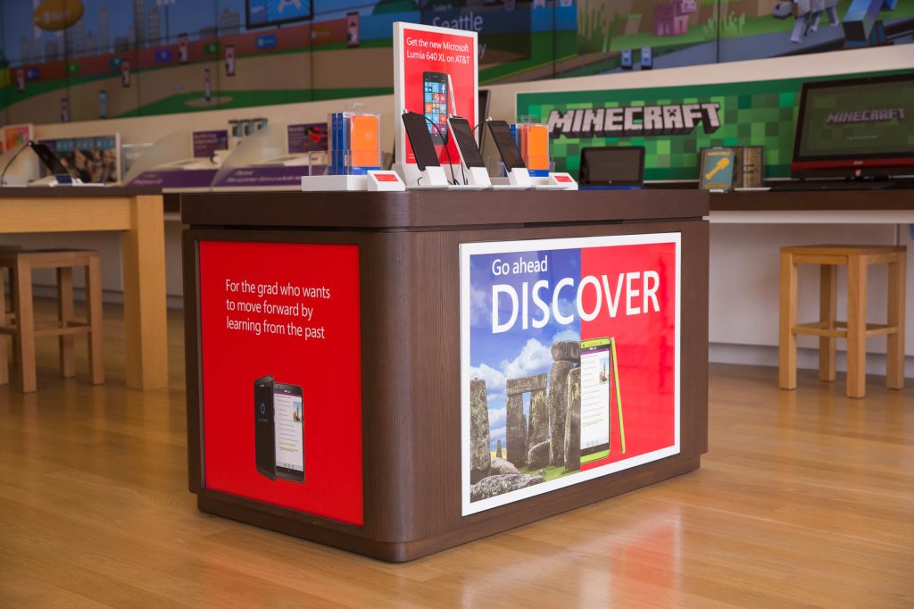 MS_Store_GradCreative_Photo_007