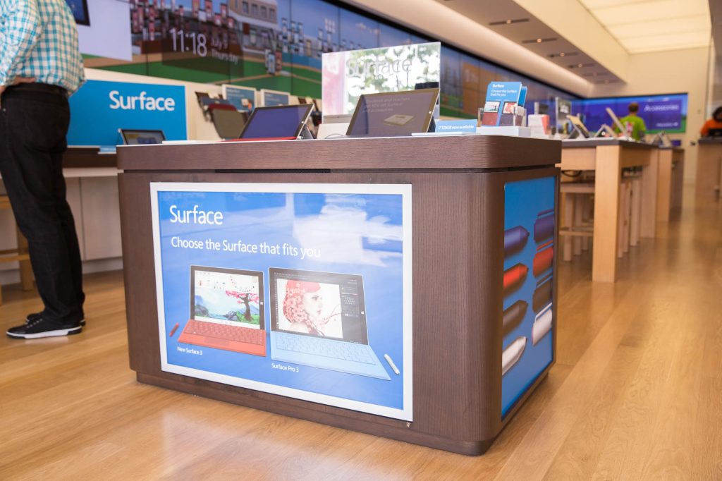 MS_Store_GradCreative_Photo_009