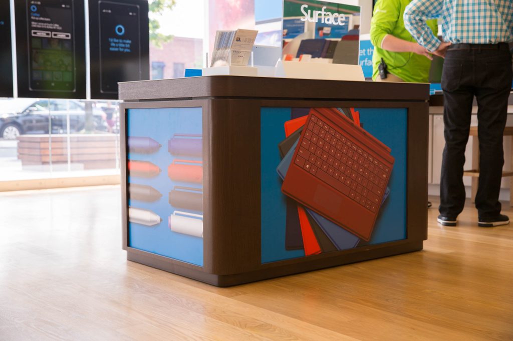 MS_Store_GradCreative_Photo_011