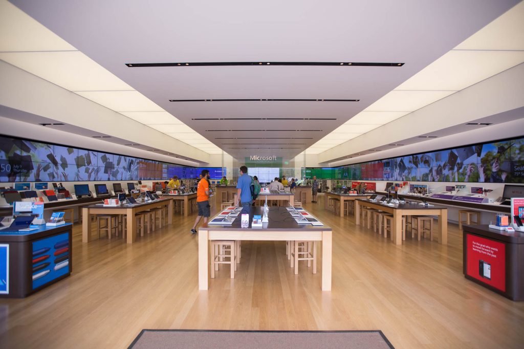 MS_Store_GradCreative_Photo_016